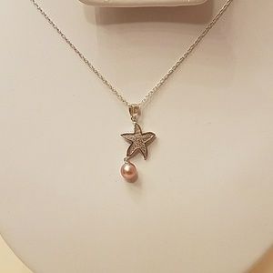 Falling For You Vantel Pearl Necklace